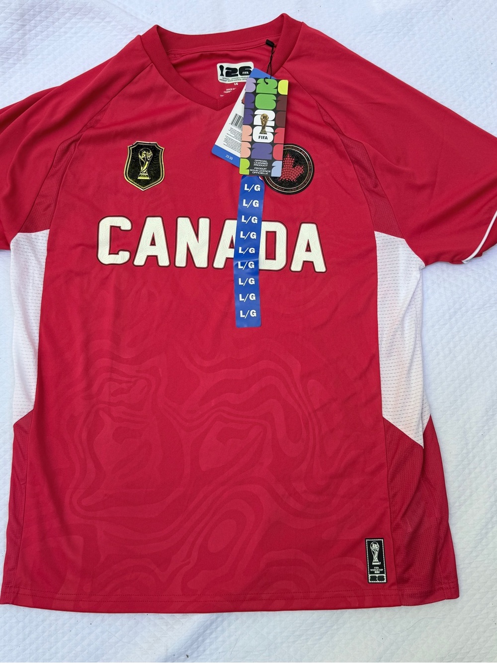 NWT FIFA World Cup 26 Canada Men's Adult Soccer Jersey Red Size Large